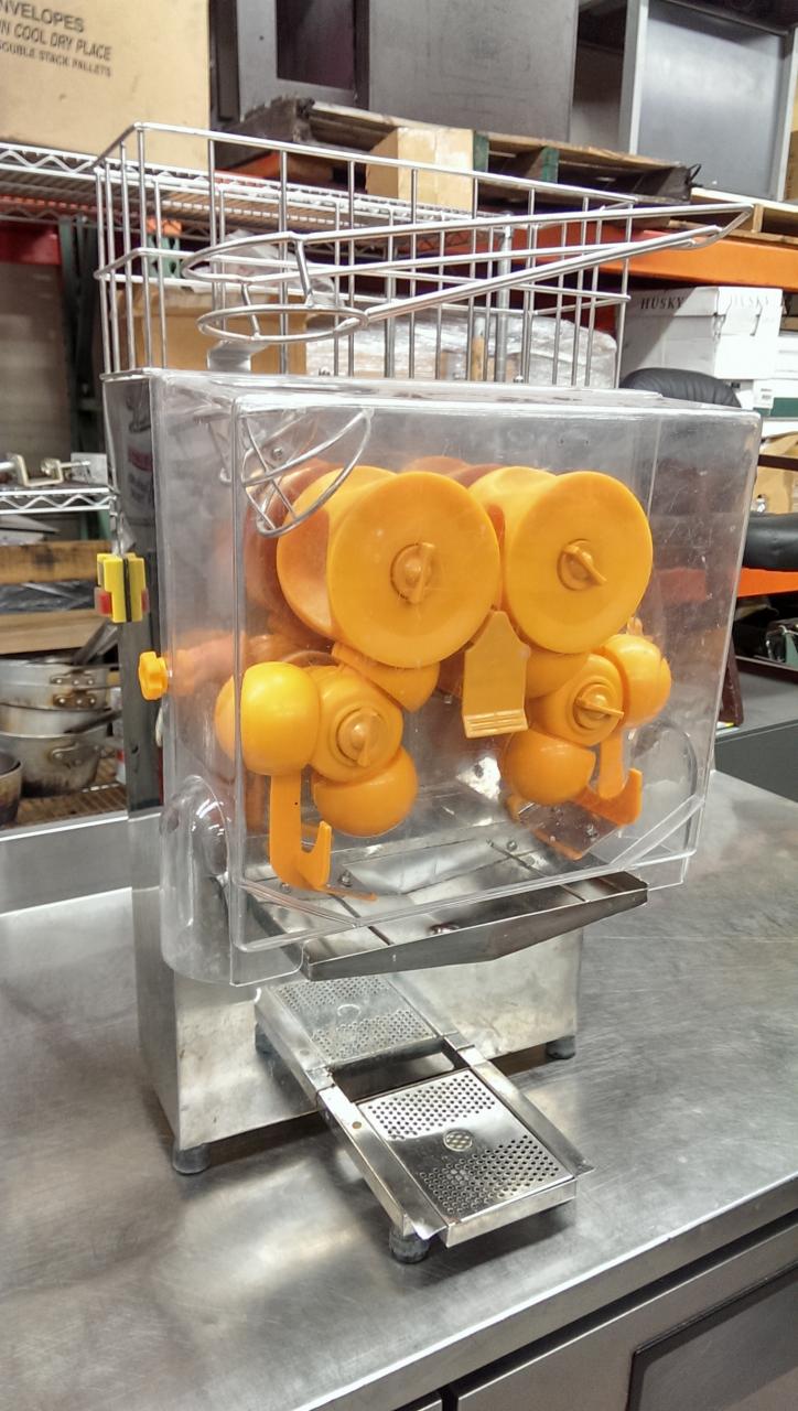 Lot 15 Xtreme Power XC2000E2 Orange / Lemon Automatic Juicer WireBids